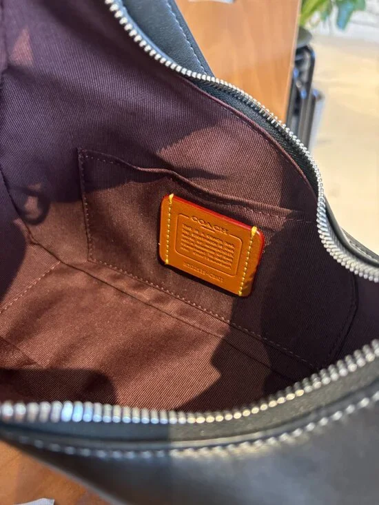 Coach Black Leather Crossbody Bag - Stylish & Spacious - Picture 5 of 7